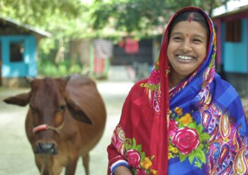 Bangladesh-LPIN_-Minaxmi-Sarkar-Activity-supported-farmer-and-fodder-entrepreneur